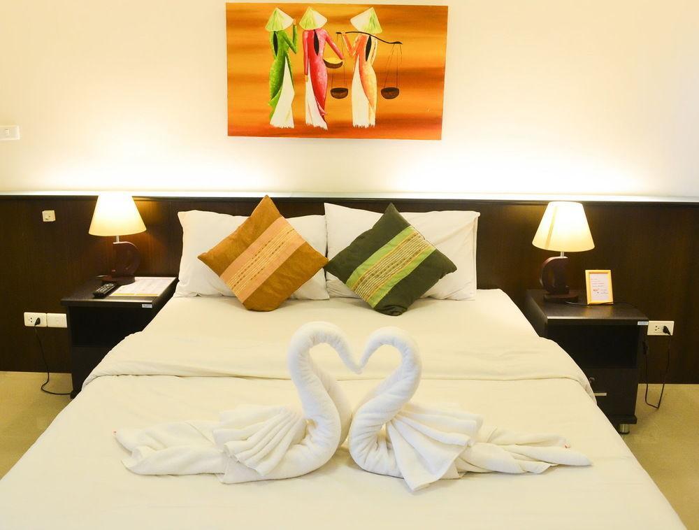 The Cozy House Hotel Rawai Bagian luar foto