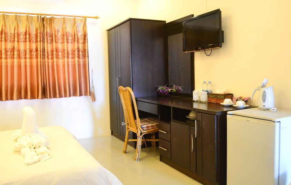 The Cozy House Hotel Rawai Bagian luar foto
