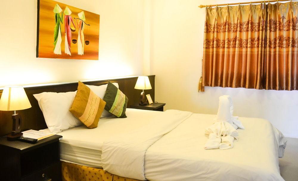 The Cozy House Hotel Rawai Bagian luar foto
