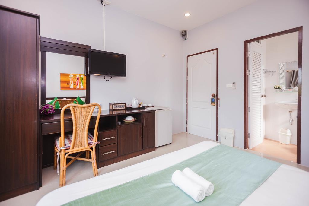 The Cozy House Hotel Rawai Bagian luar foto