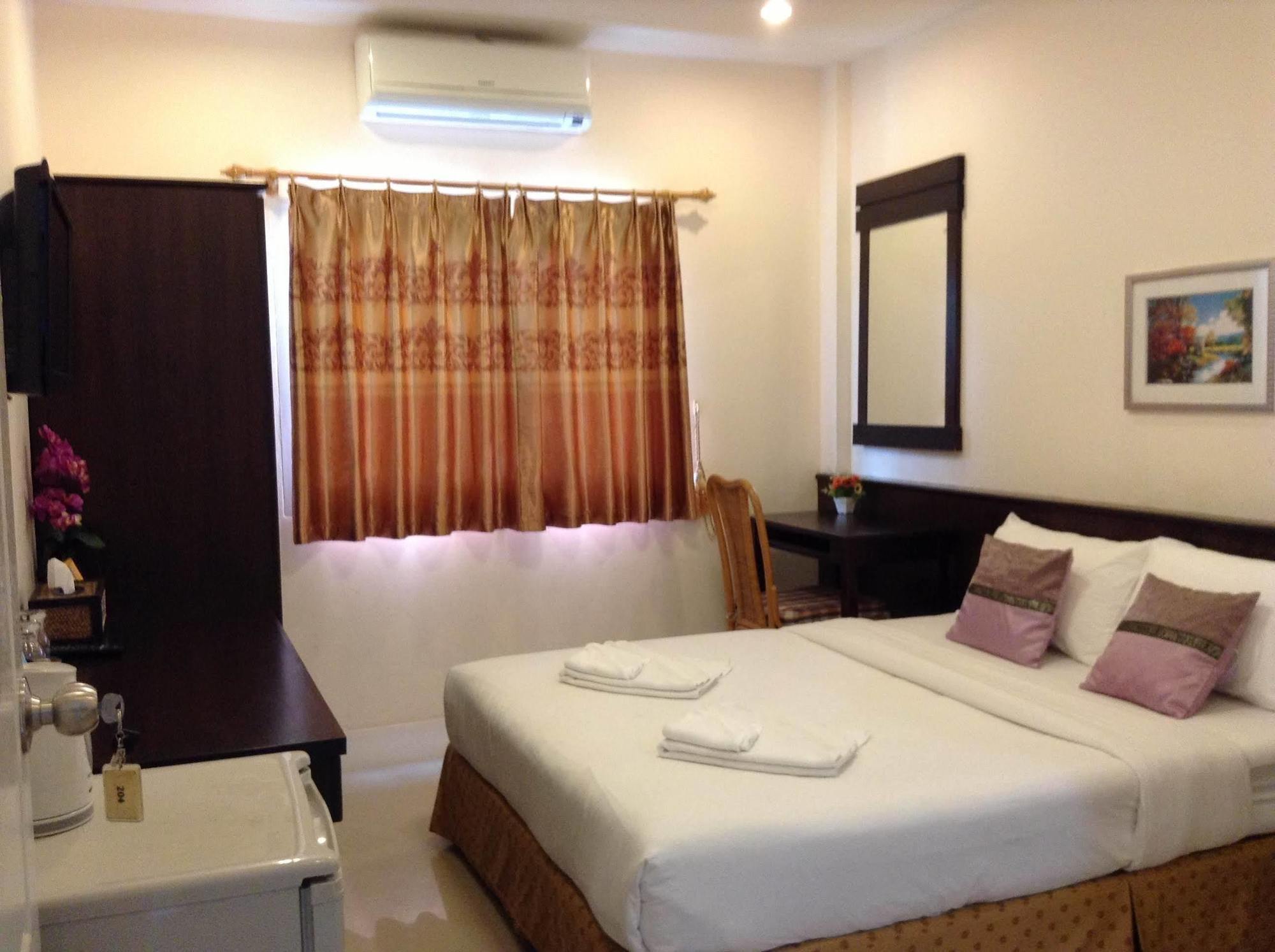 The Cozy House Hotel Rawai Bagian luar foto